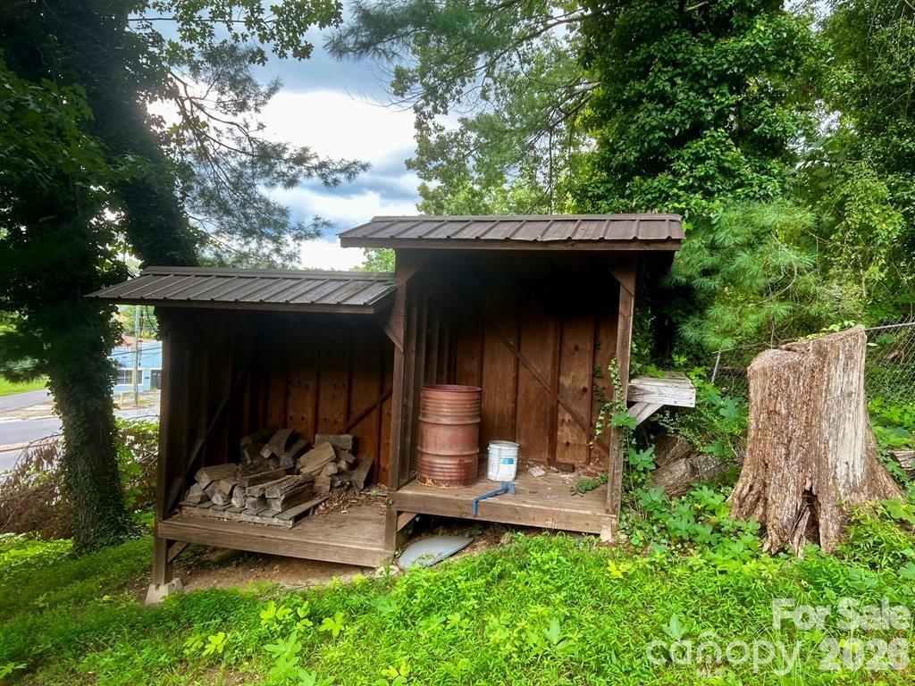 404 Huffman Street — Morganton