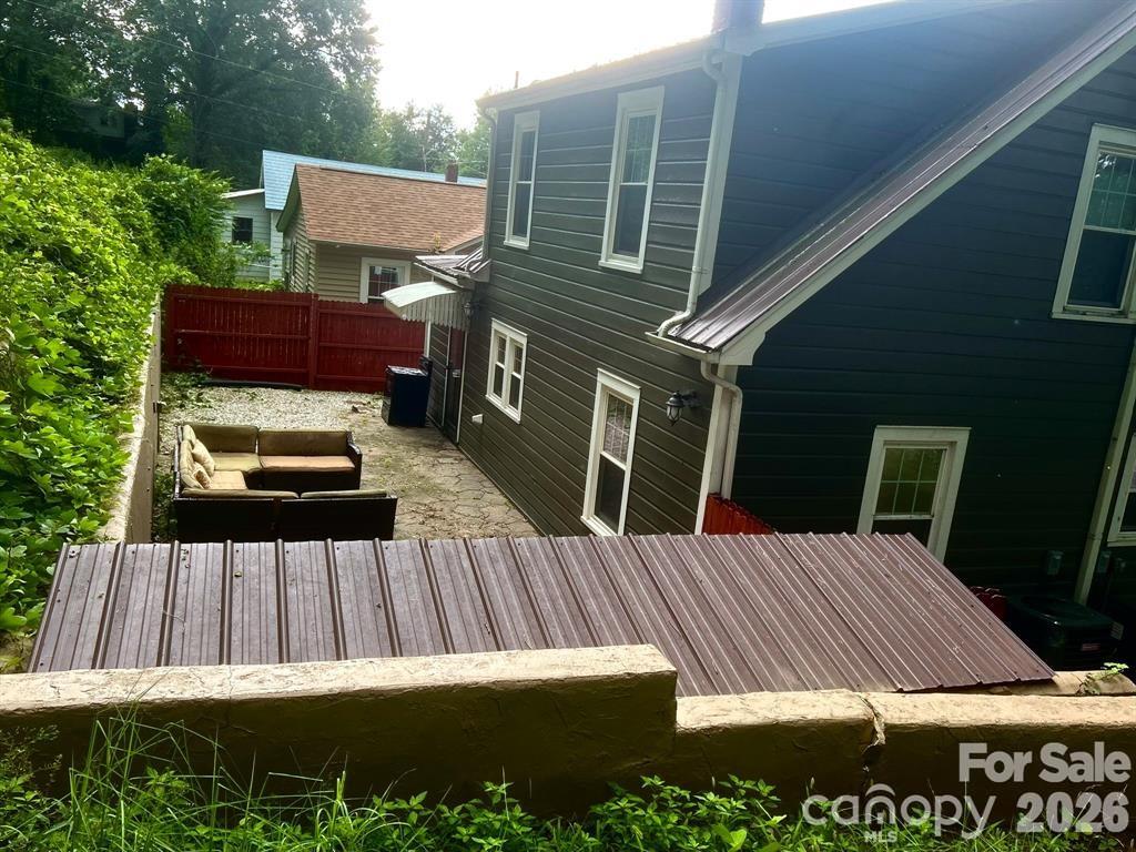 404 Huffman Street — Morganton