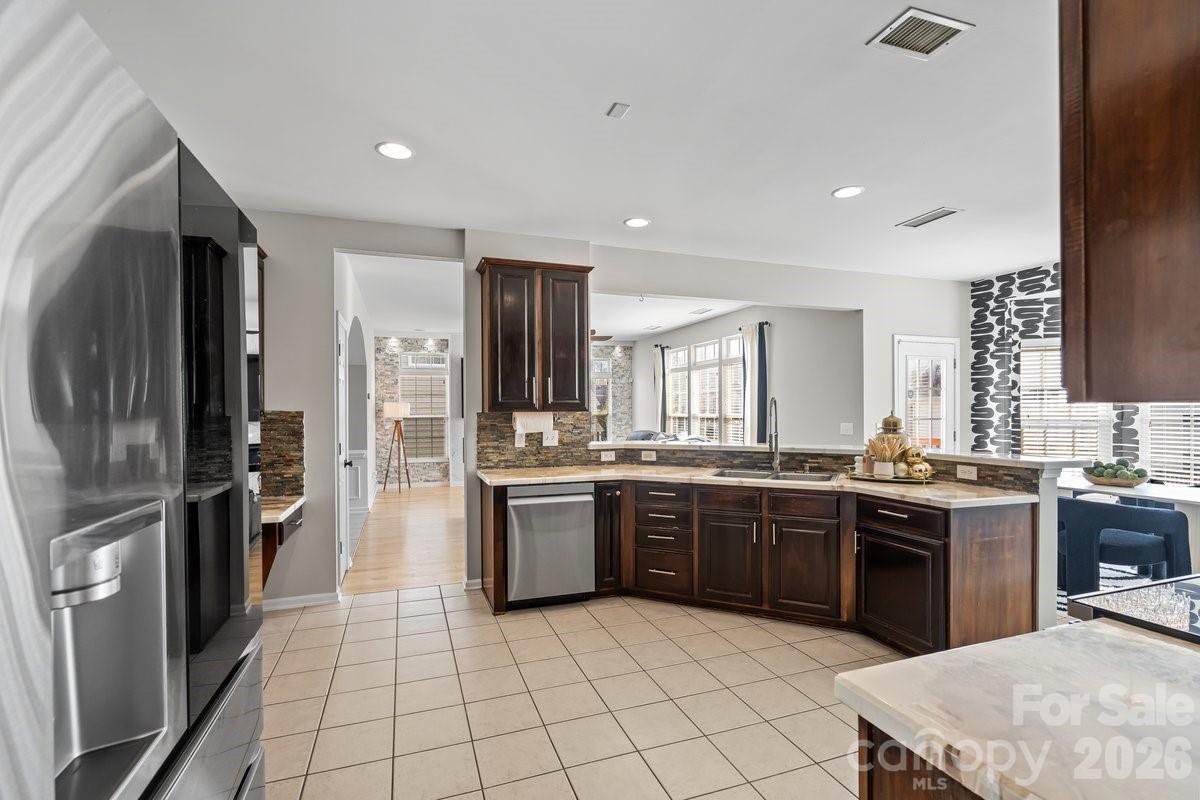 11413 Mangla Drive — Charlotte