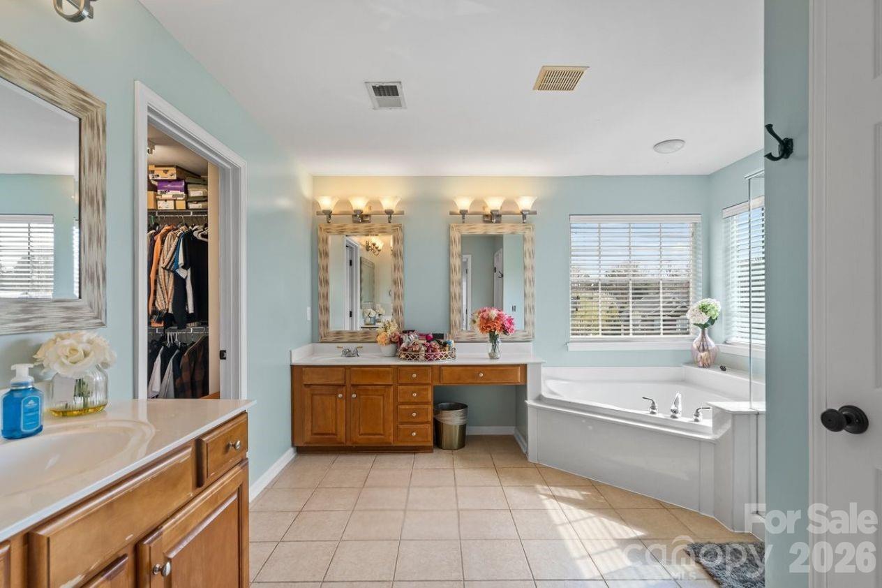 11413 Mangla Drive — Charlotte