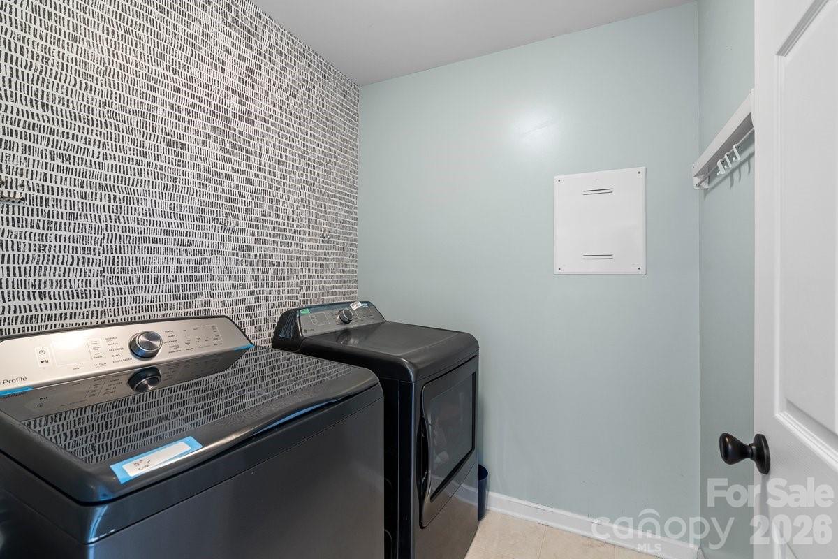 11413 Mangla Drive — Charlotte