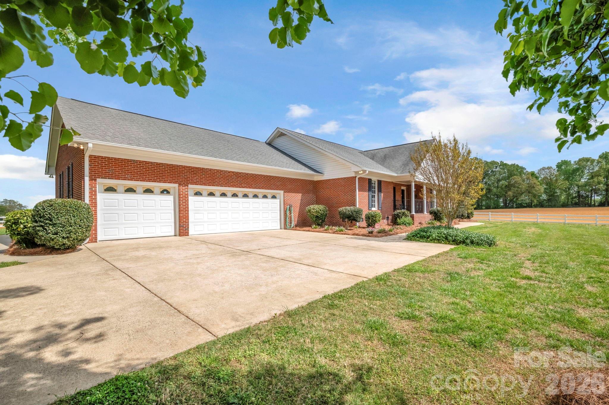 824 N Forest Hills School Road — Marshville