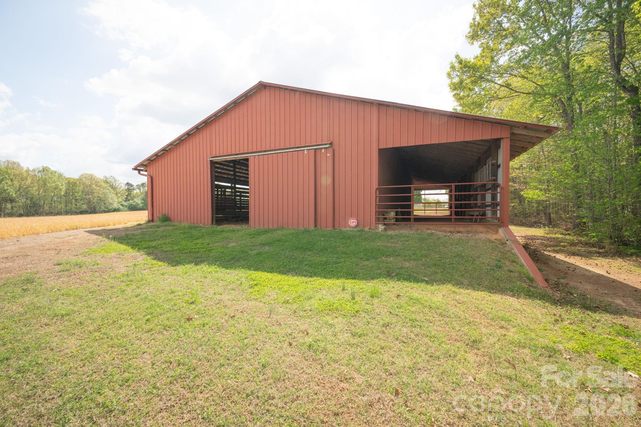 824 N Forest Hills School Road — Marshville