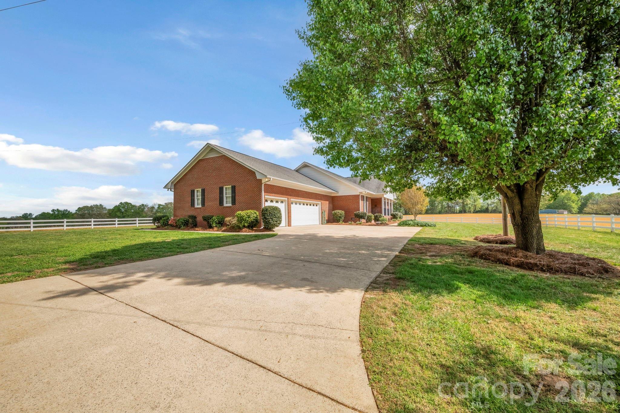 824 N Forest Hills School Road — Marshville