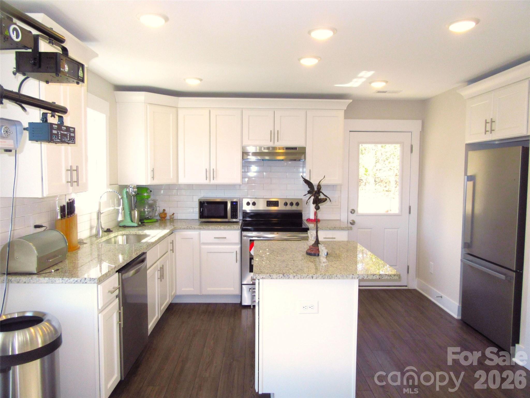 506 Lake Head Road — Norwood