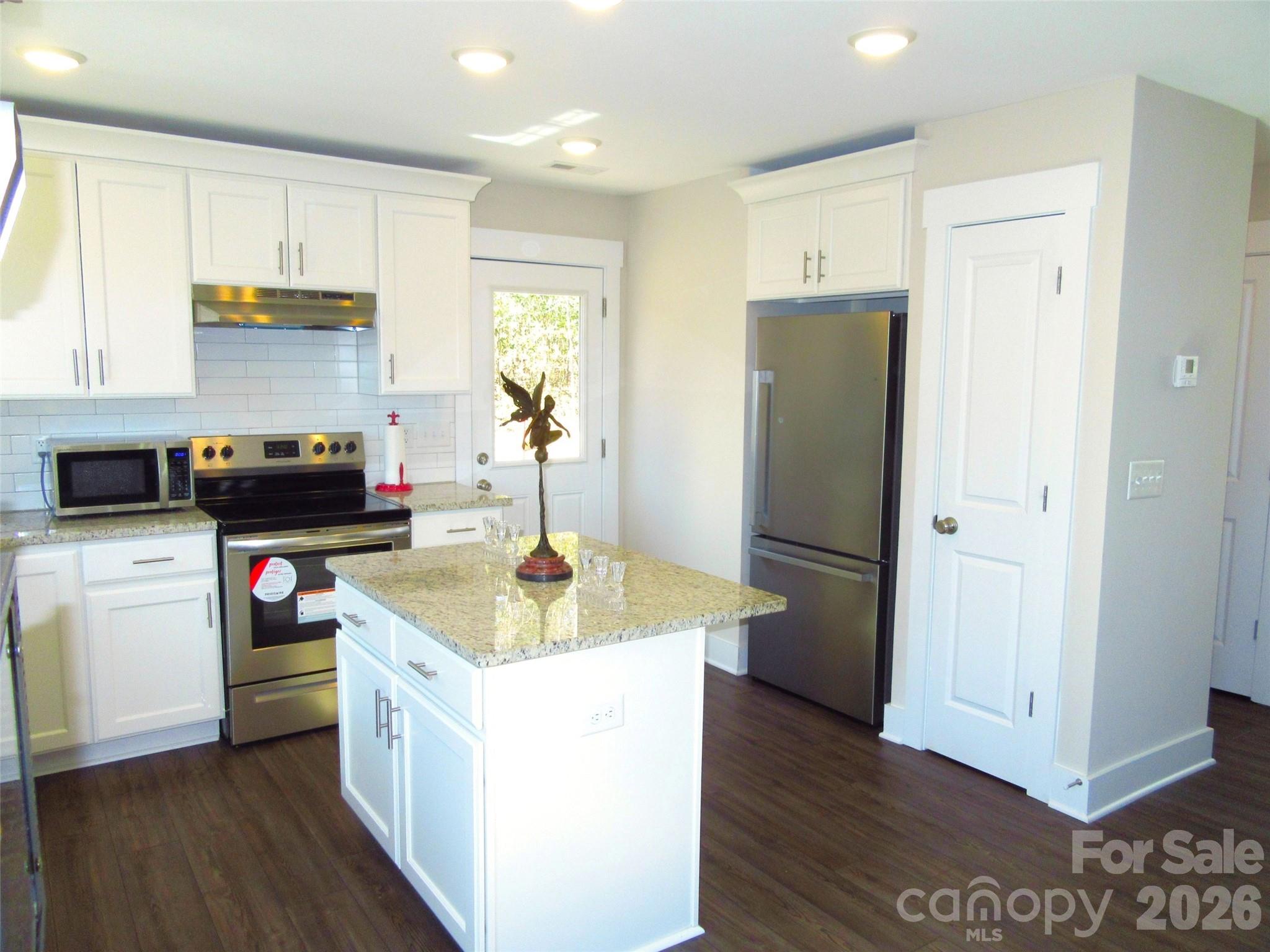 506 Lake Head Road — Norwood