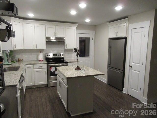 506 Lake Head Road — Norwood