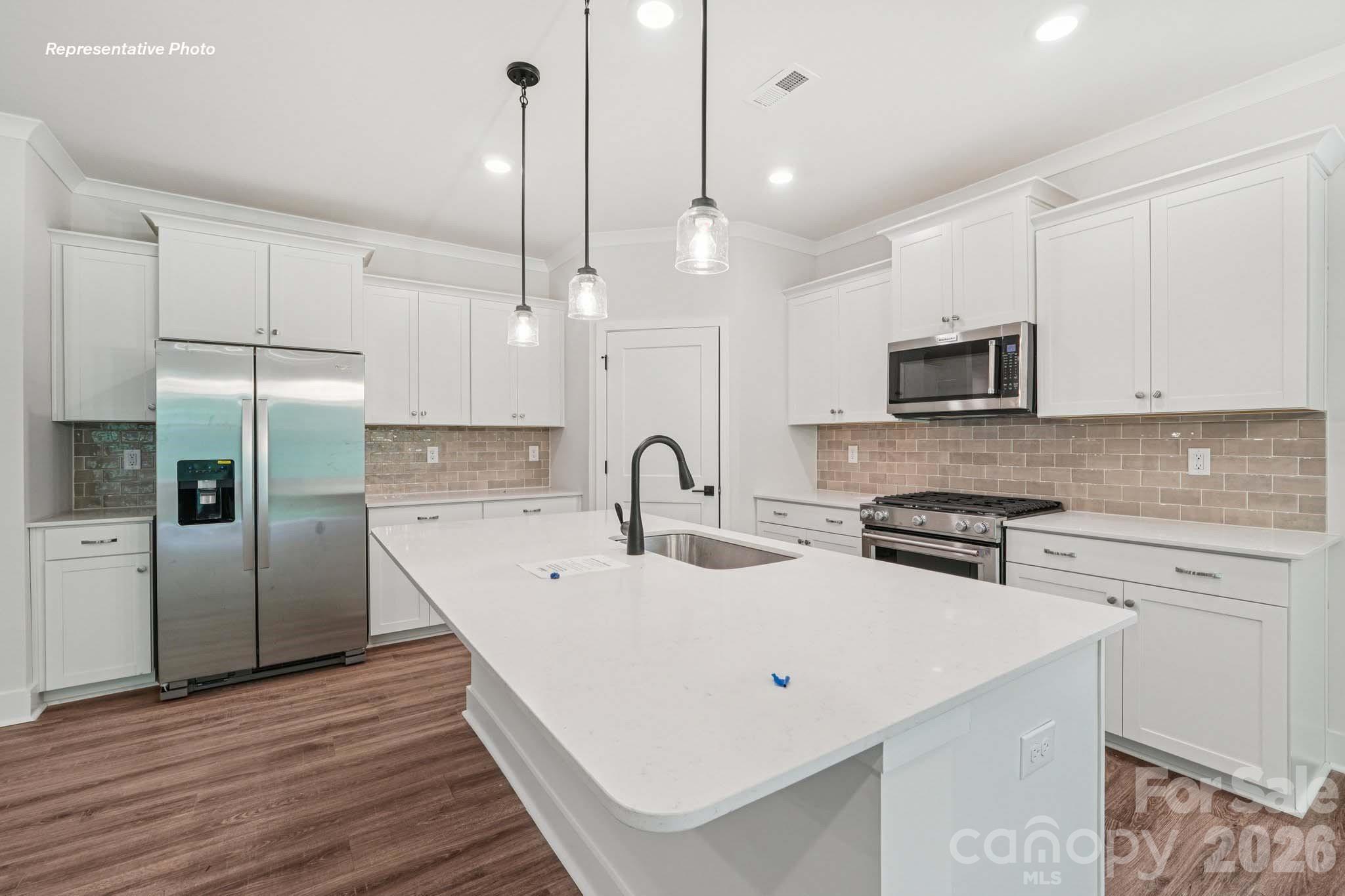 3225 Oberon Street — York