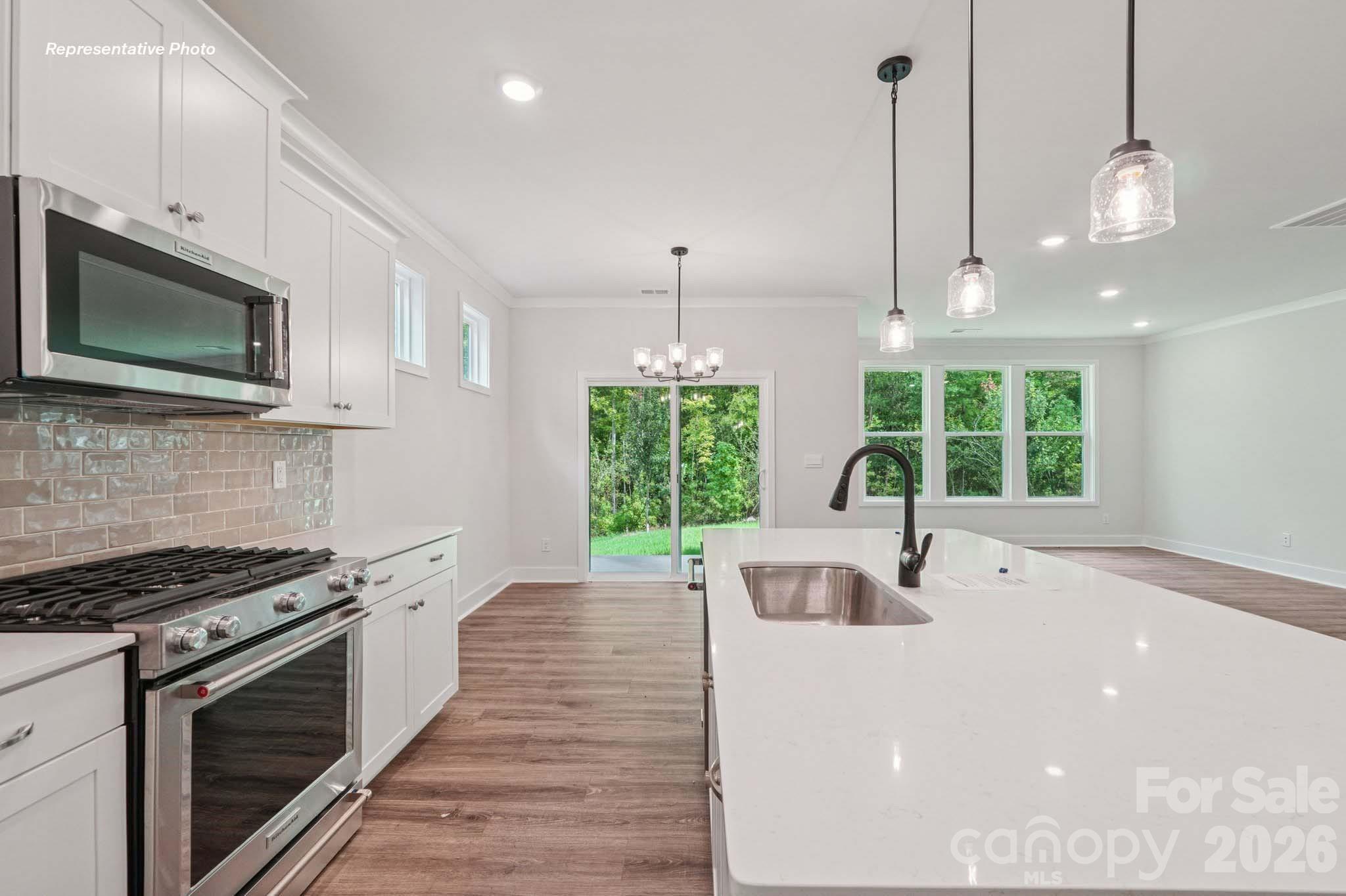 3225 Oberon Street — York