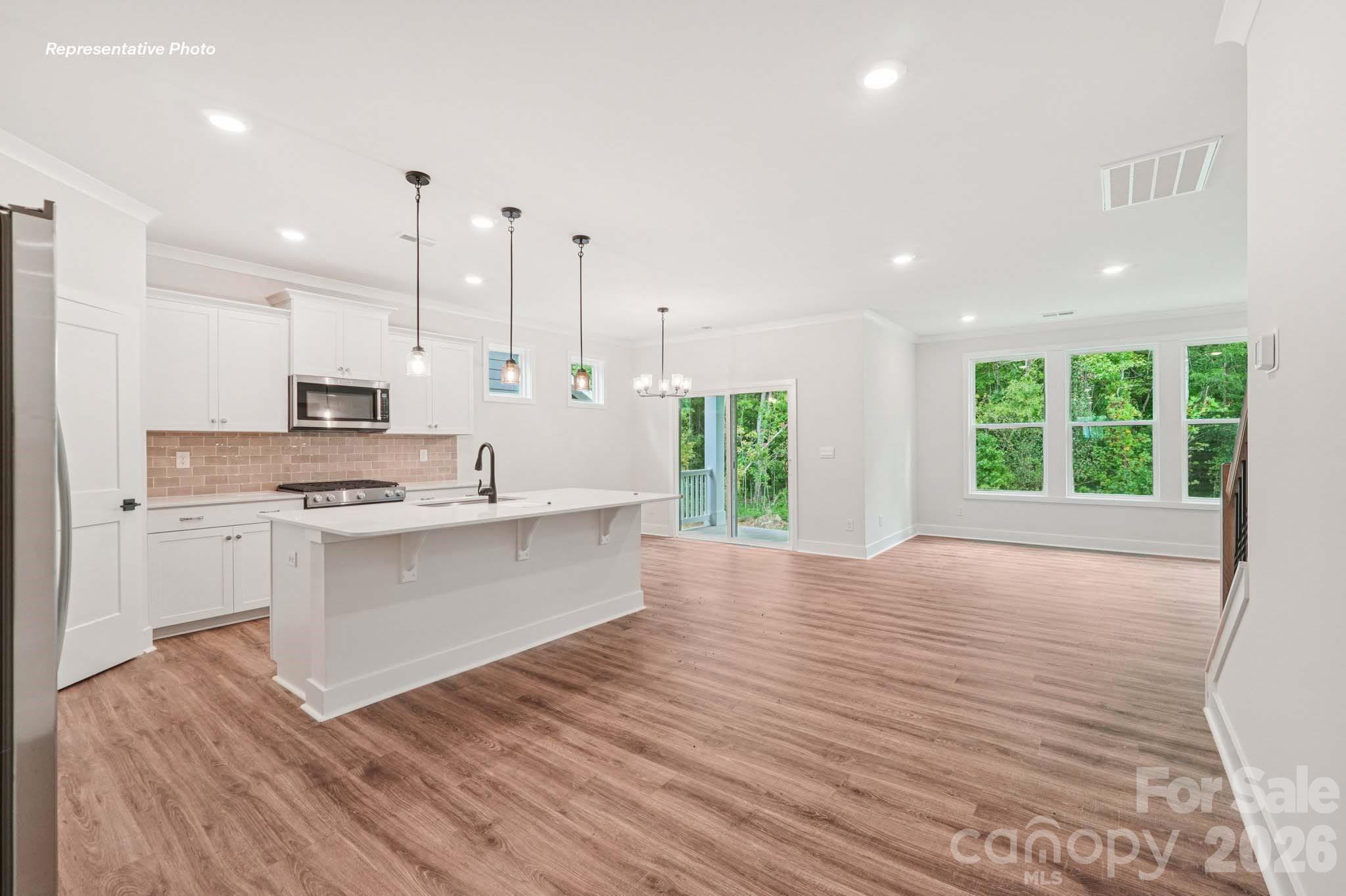 3225 Oberon Street — York