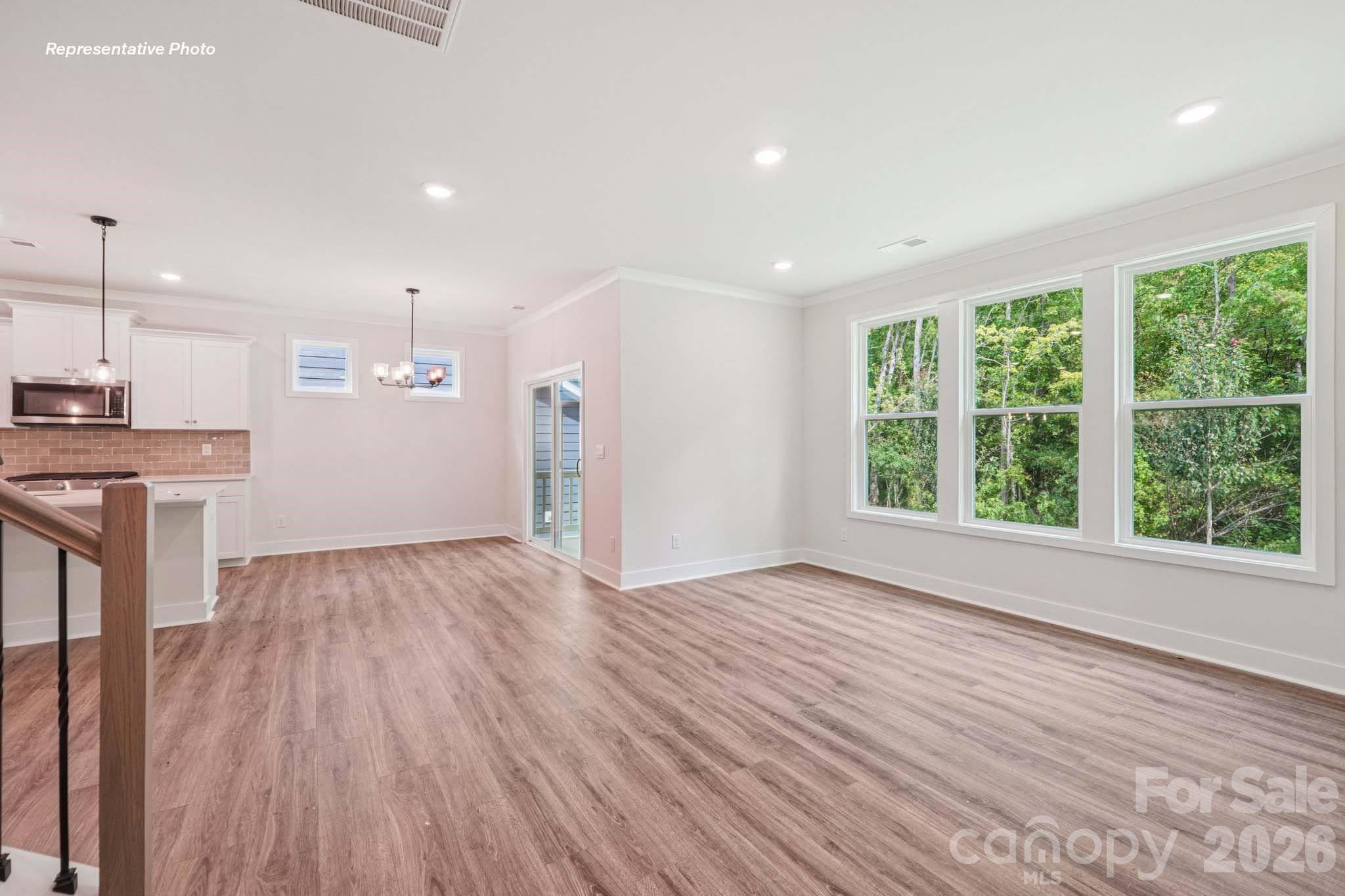 3225 Oberon Street — York