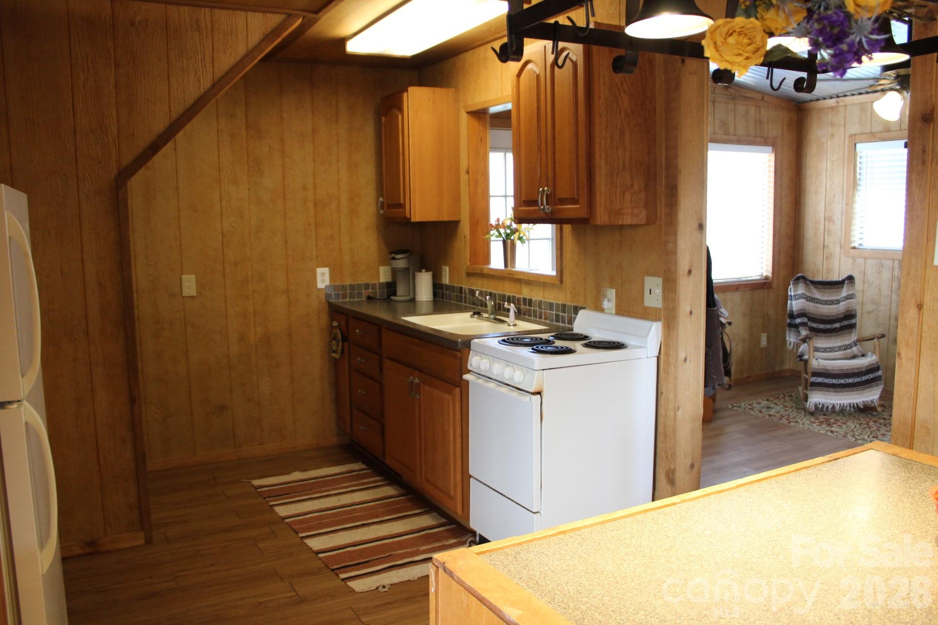 105 Filly Trail — Love Valley