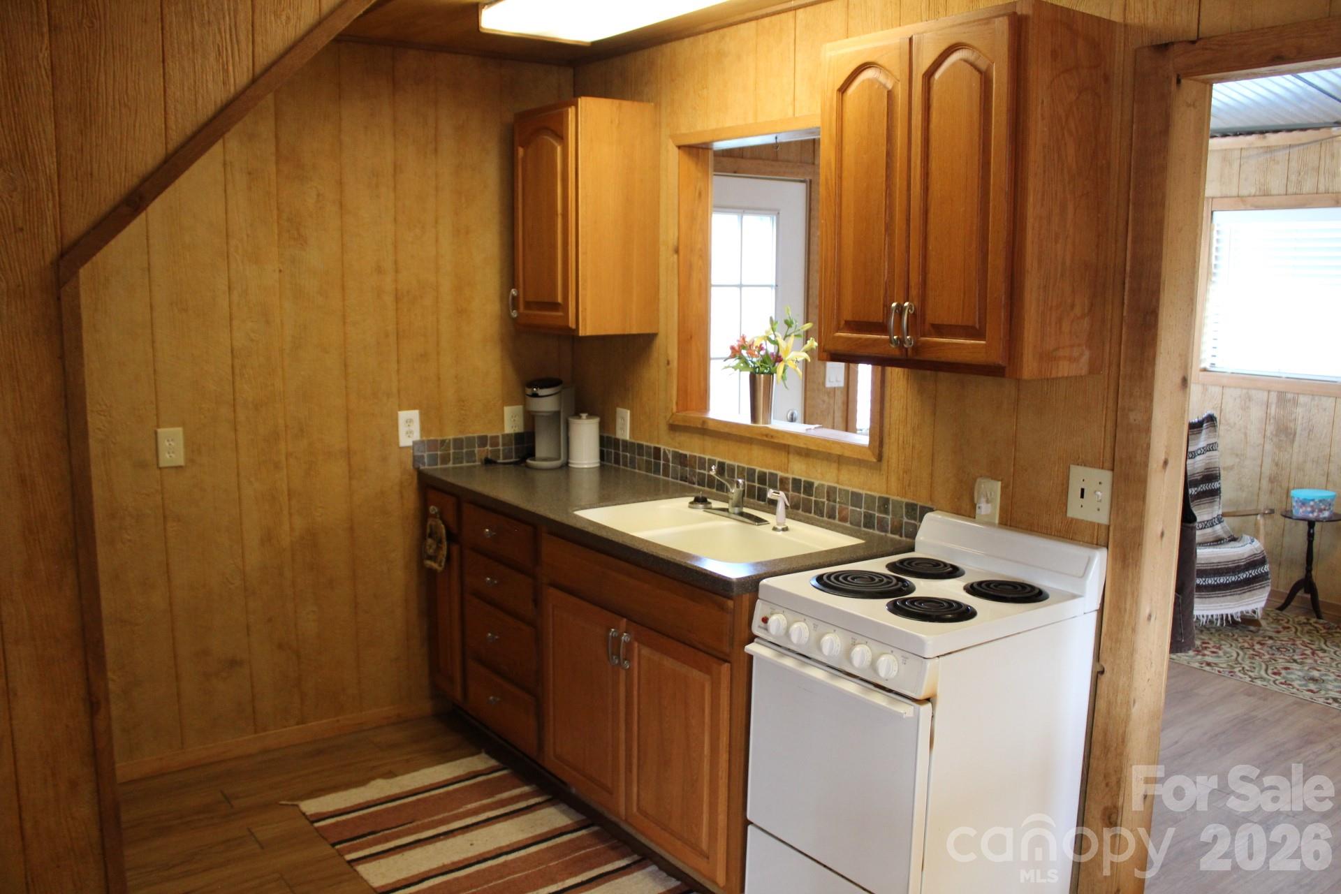 105 Filly Trail — Love Valley