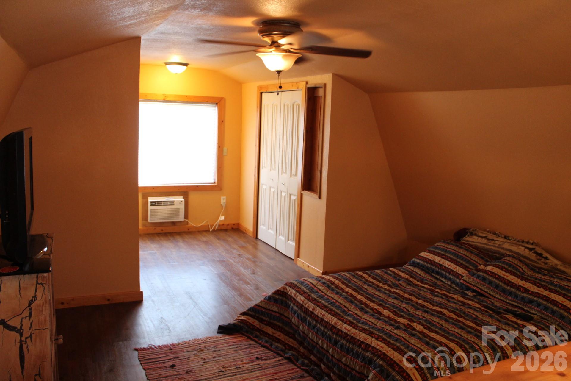 105 Filly Trail — Love Valley