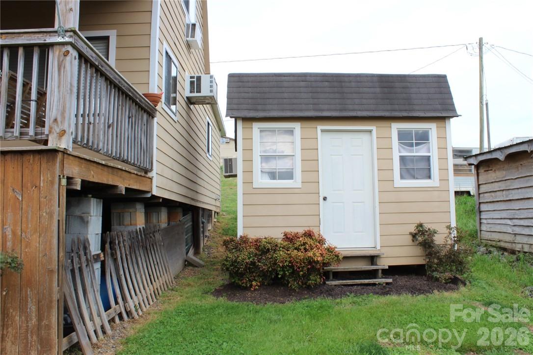 105 Filly Trail — Love Valley