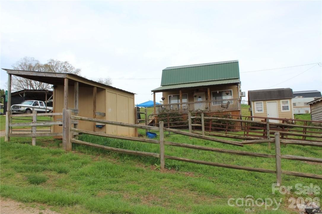 105 Filly Trail — Love Valley