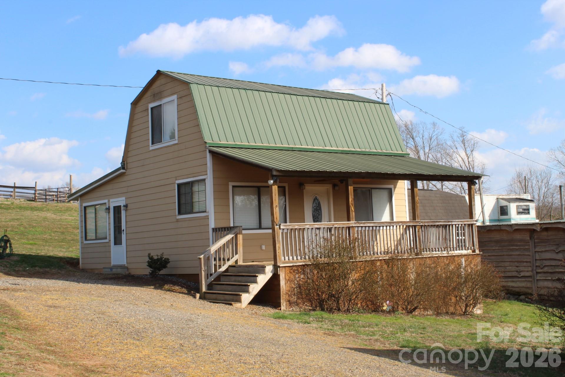 105 Filly Trail — Love Valley
