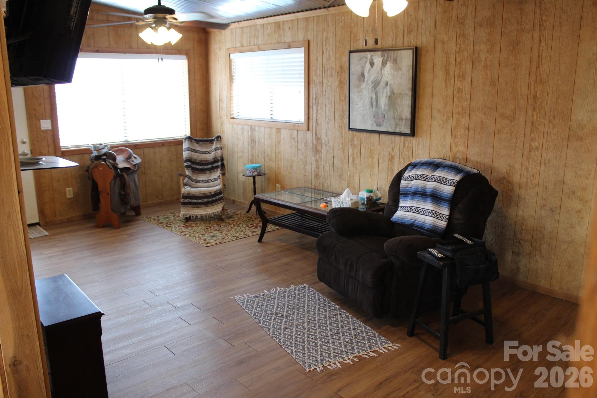 105 Filly Trail — Love Valley