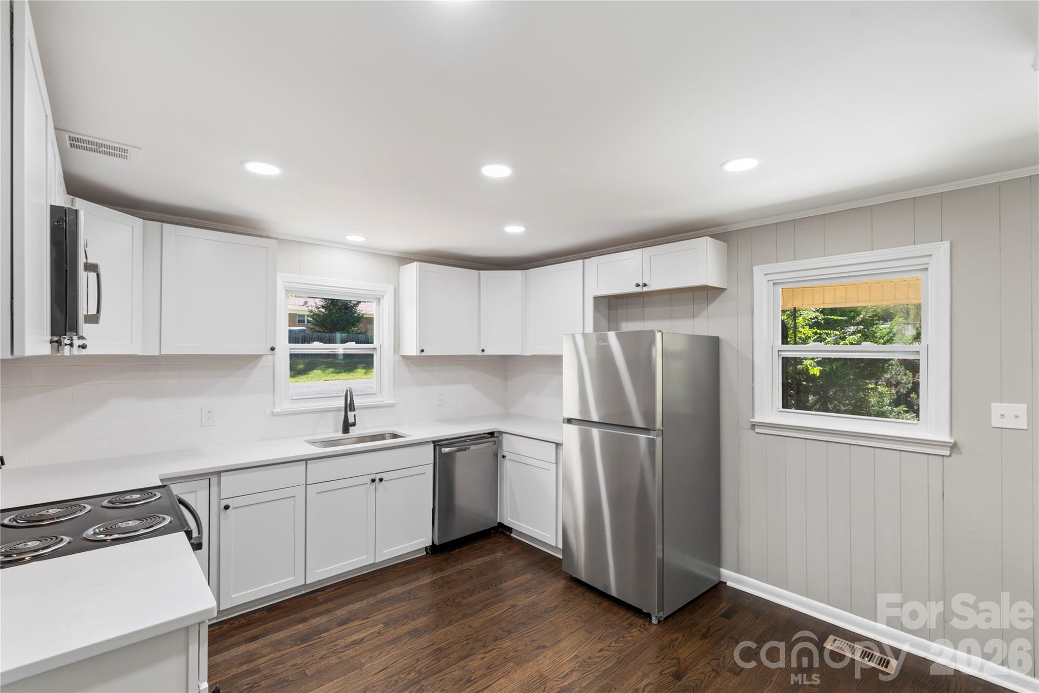 1428 Boxwood Avenue — Lancaster