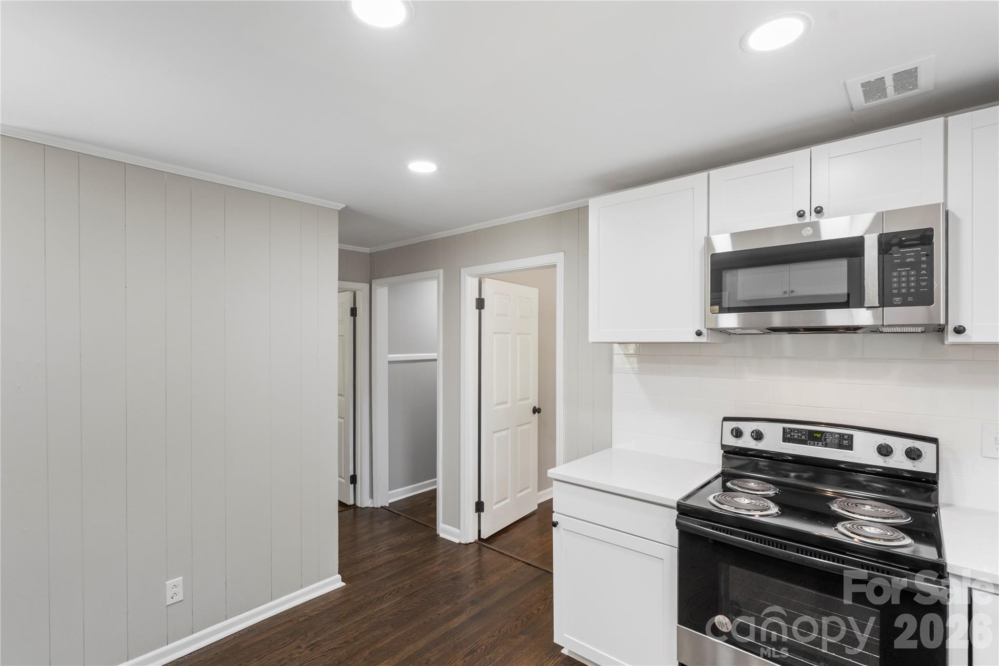 1428 Boxwood Avenue — Lancaster