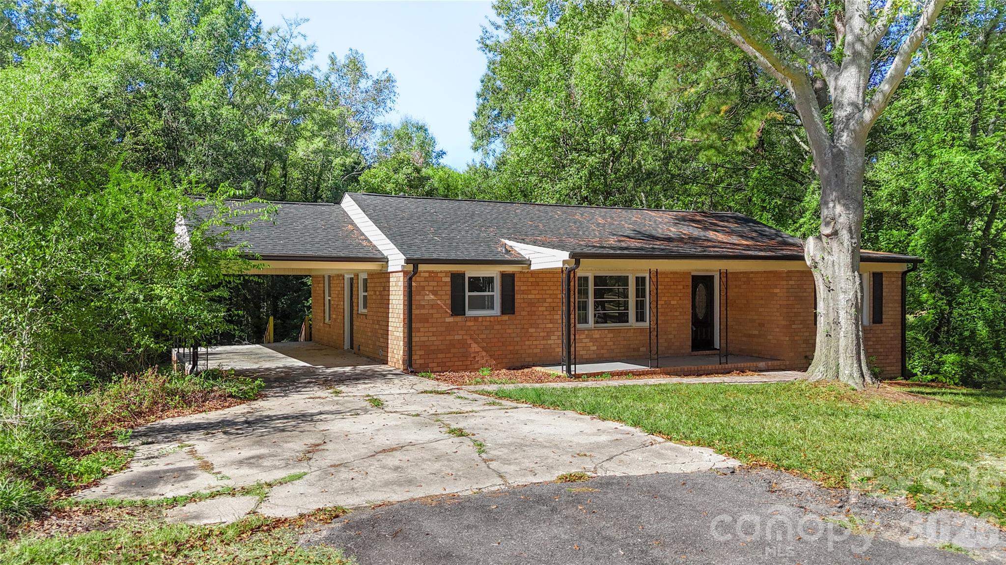 1428 Boxwood Avenue — Lancaster