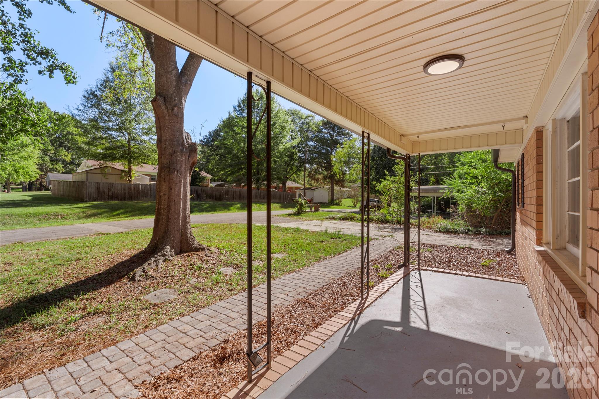 1428 Boxwood Avenue — Lancaster