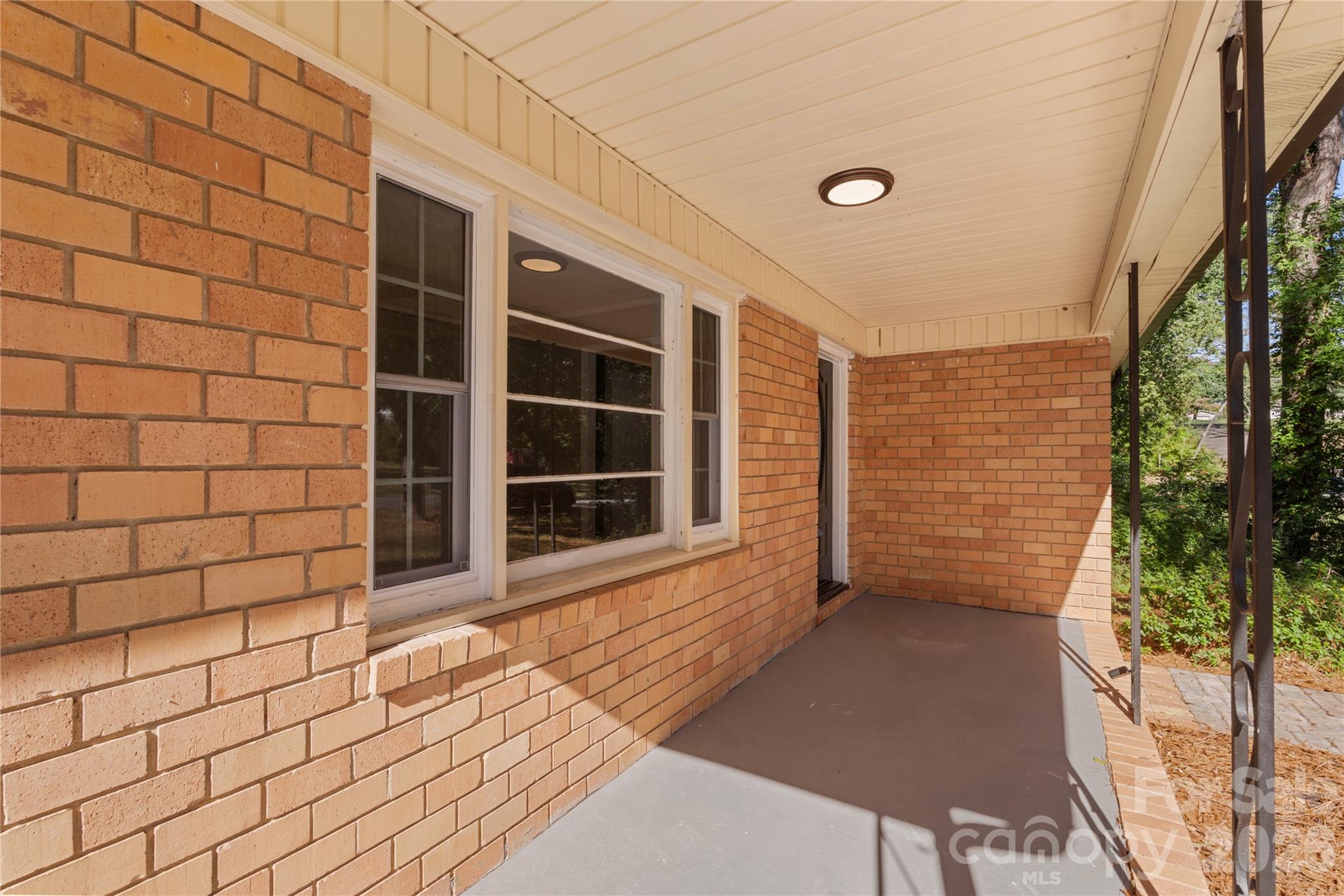 1428 Boxwood Avenue — Lancaster