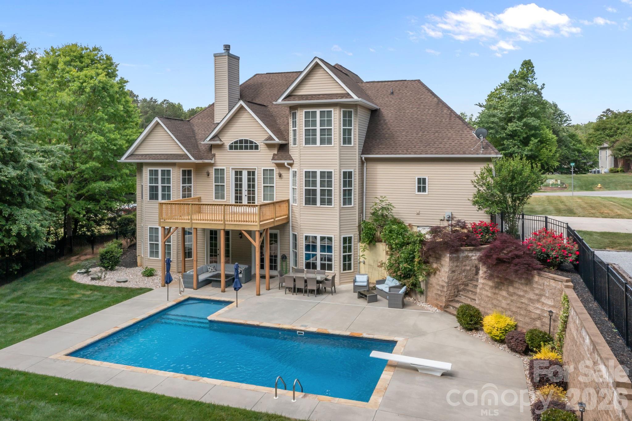 141 Winding Creek Drive — Troutman