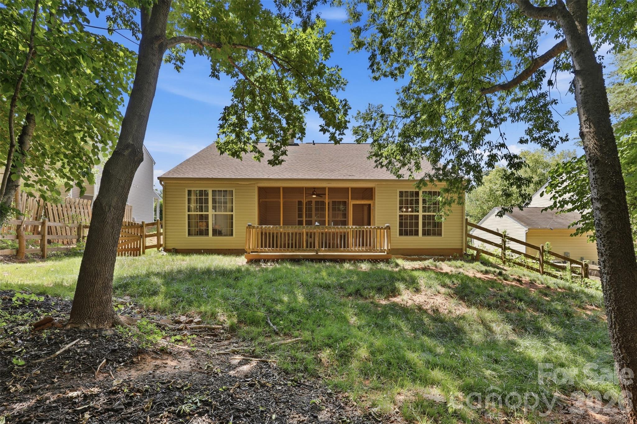 2454 Carmathen Road — Charlotte