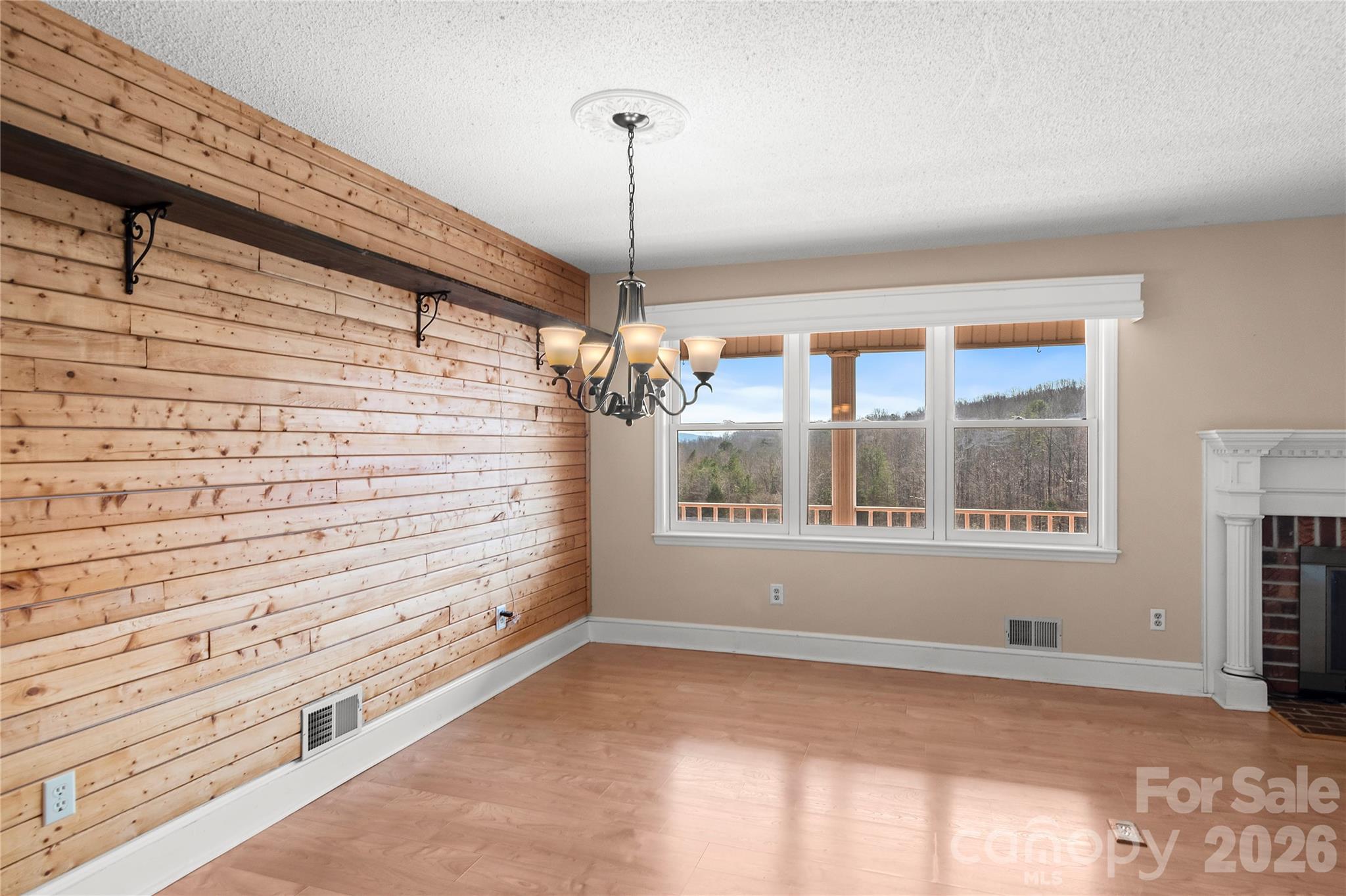 120 Skyline Drive — Elkin
