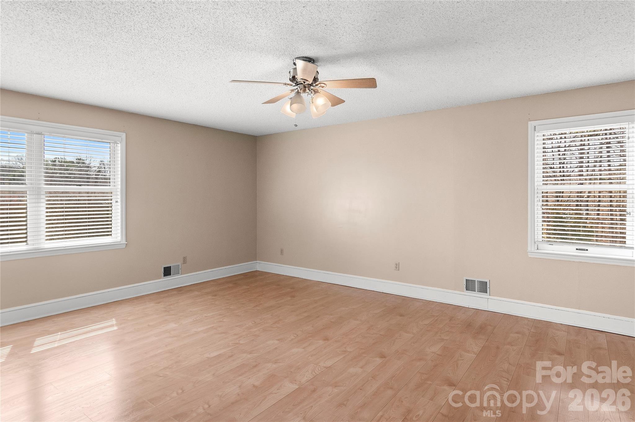 120 Skyline Drive — Elkin