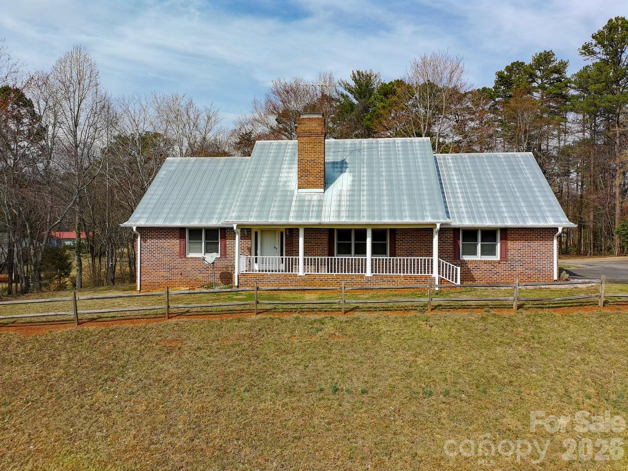120 Skyline Drive — Elkin