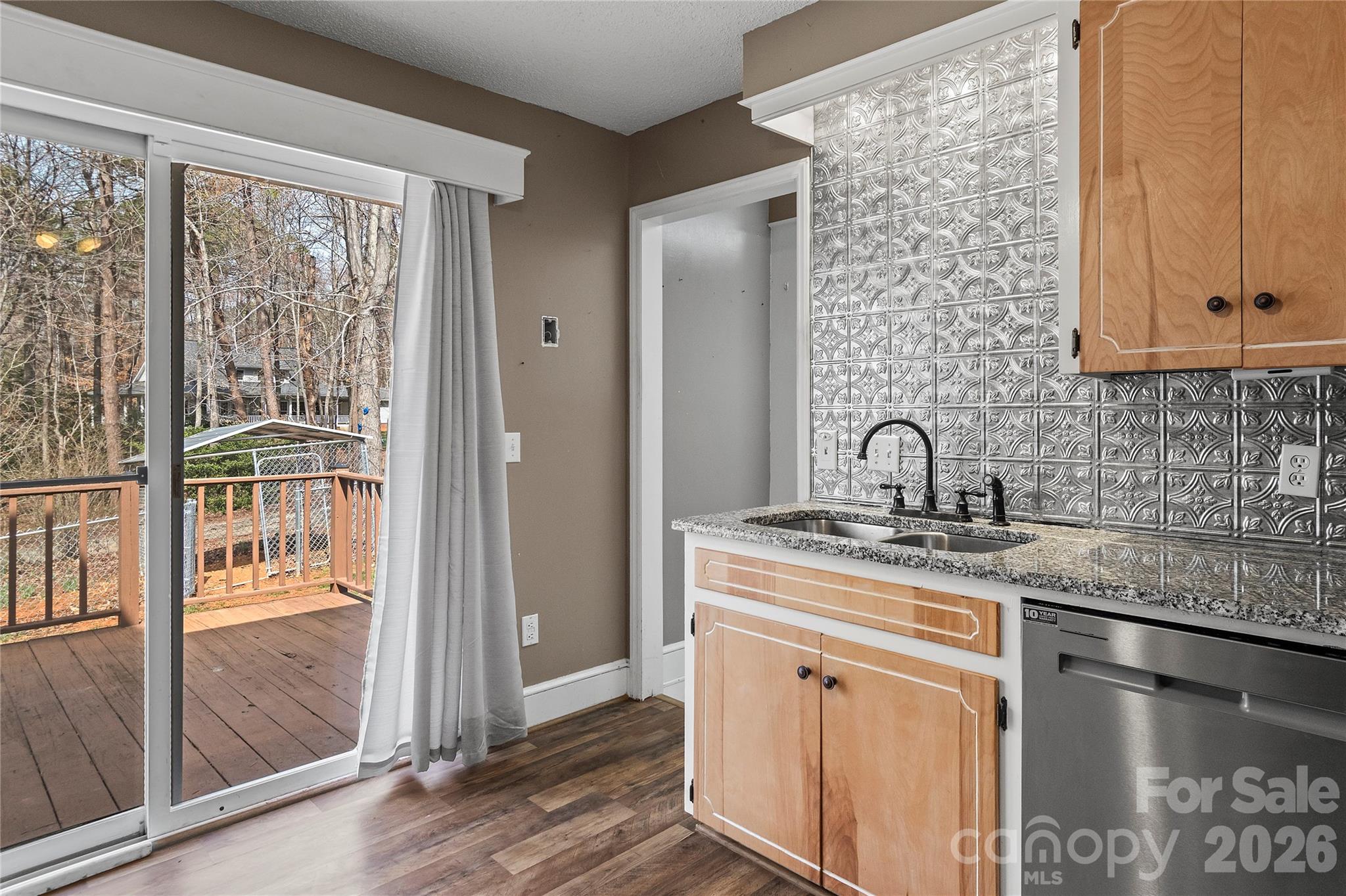 120 Skyline Drive — Elkin