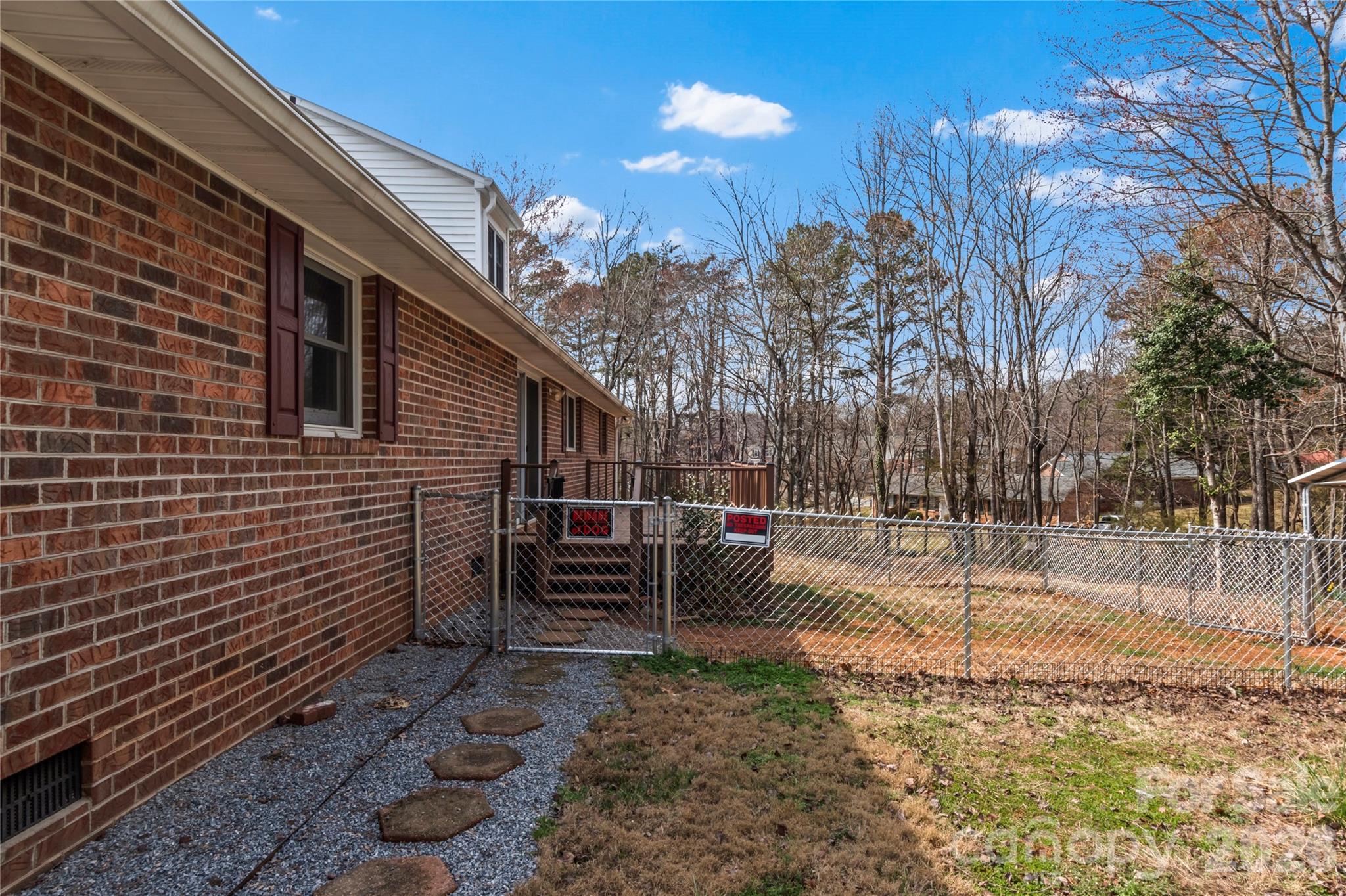 120 Skyline Drive — Elkin