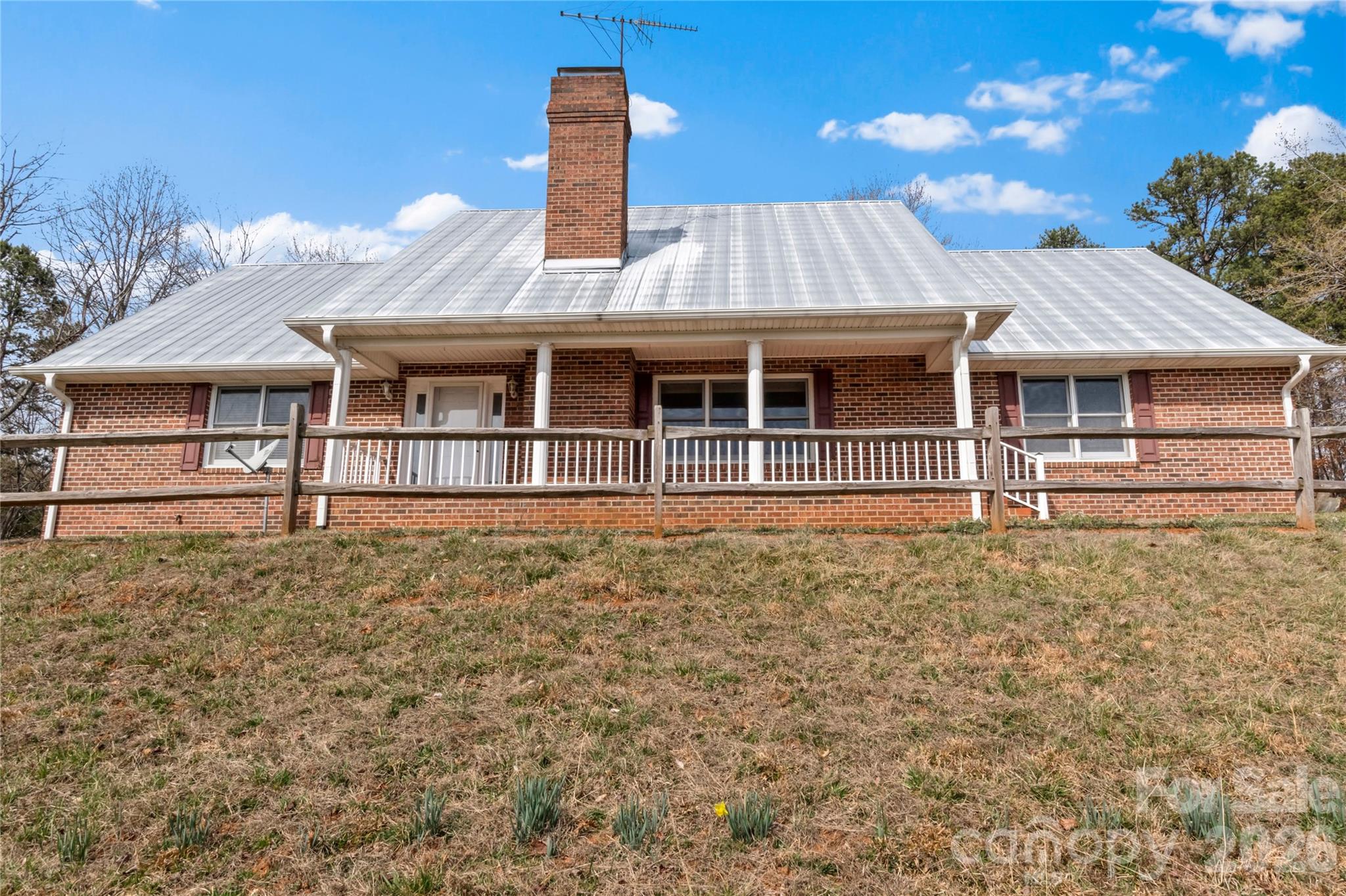 120 Skyline Drive — Elkin