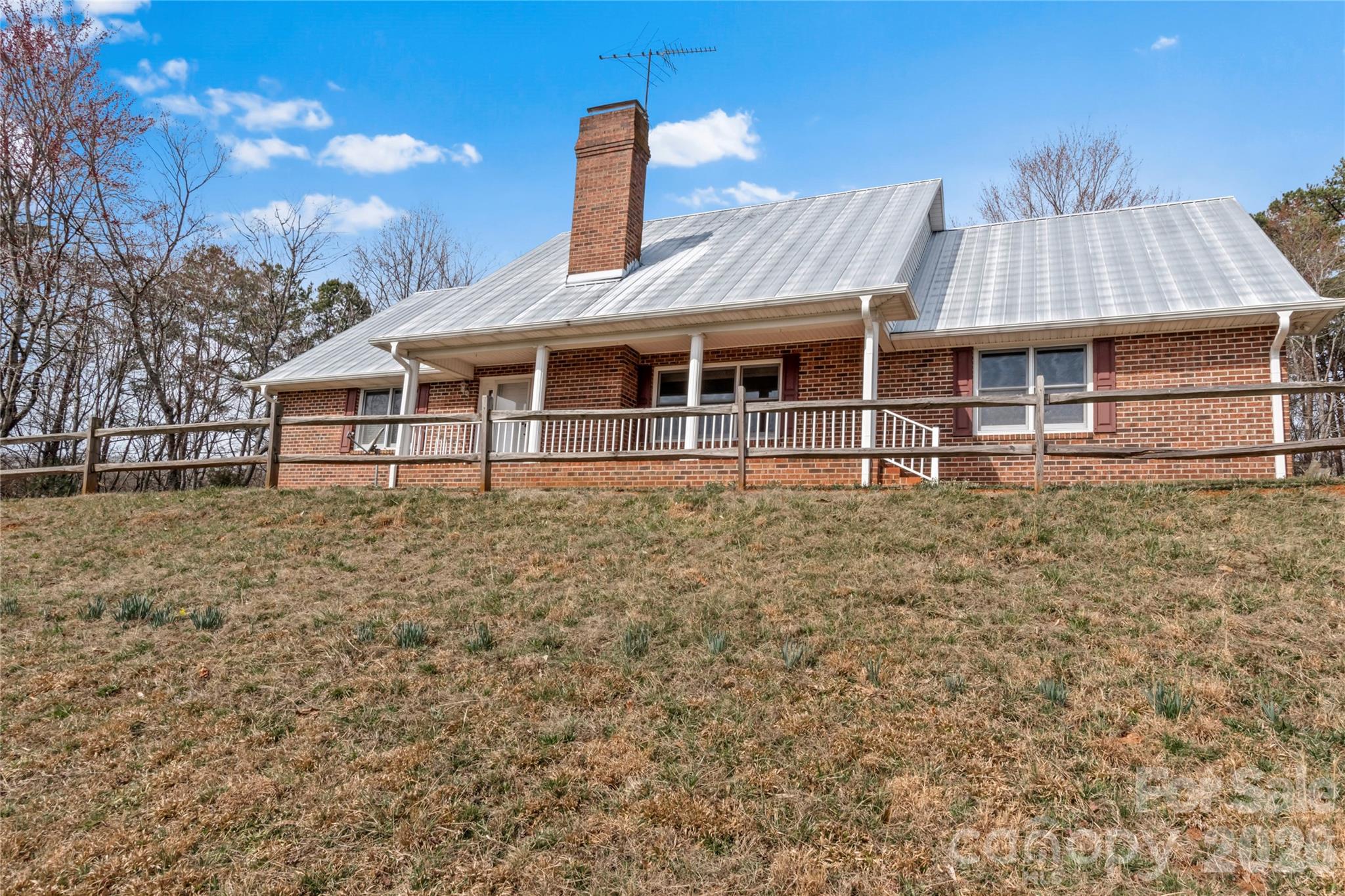 120 Skyline Drive — Elkin