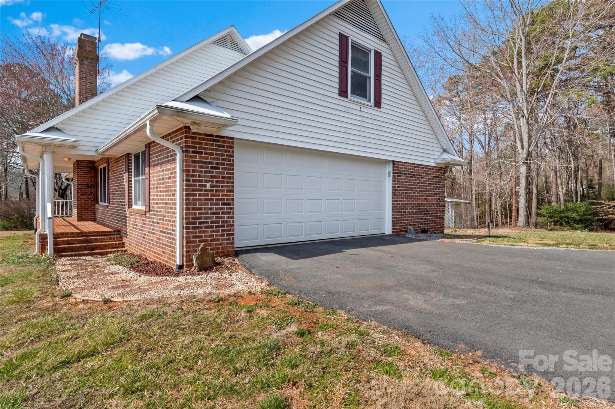 120 Skyline Drive — Elkin