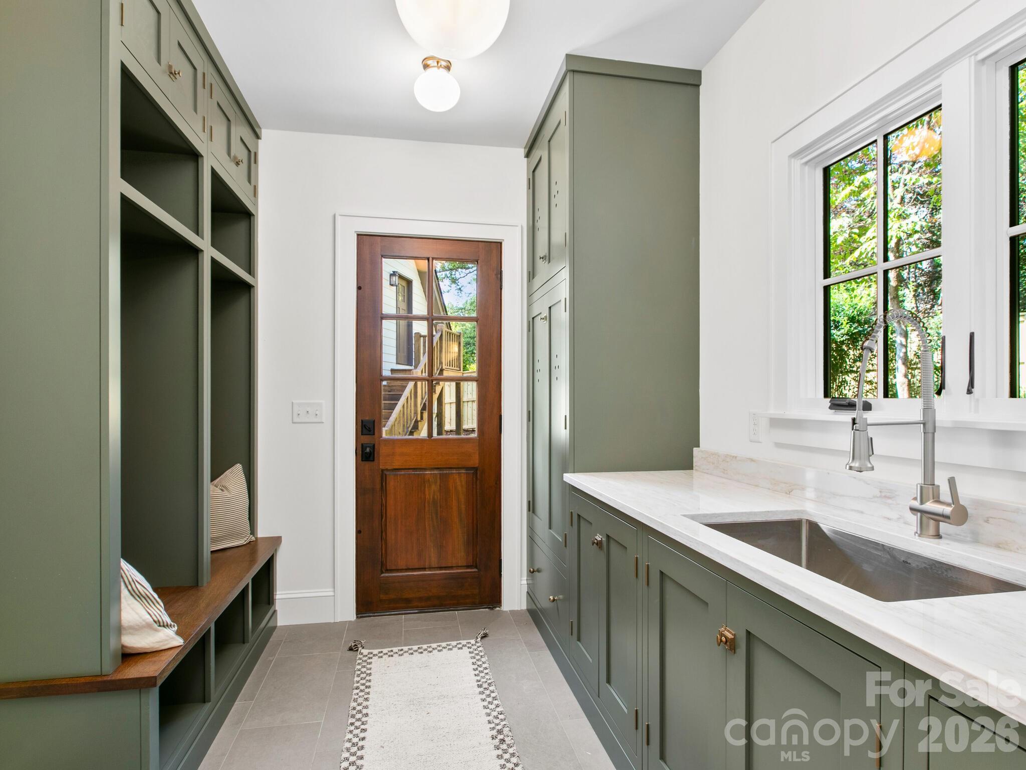 18 Normandy Road — Asheville