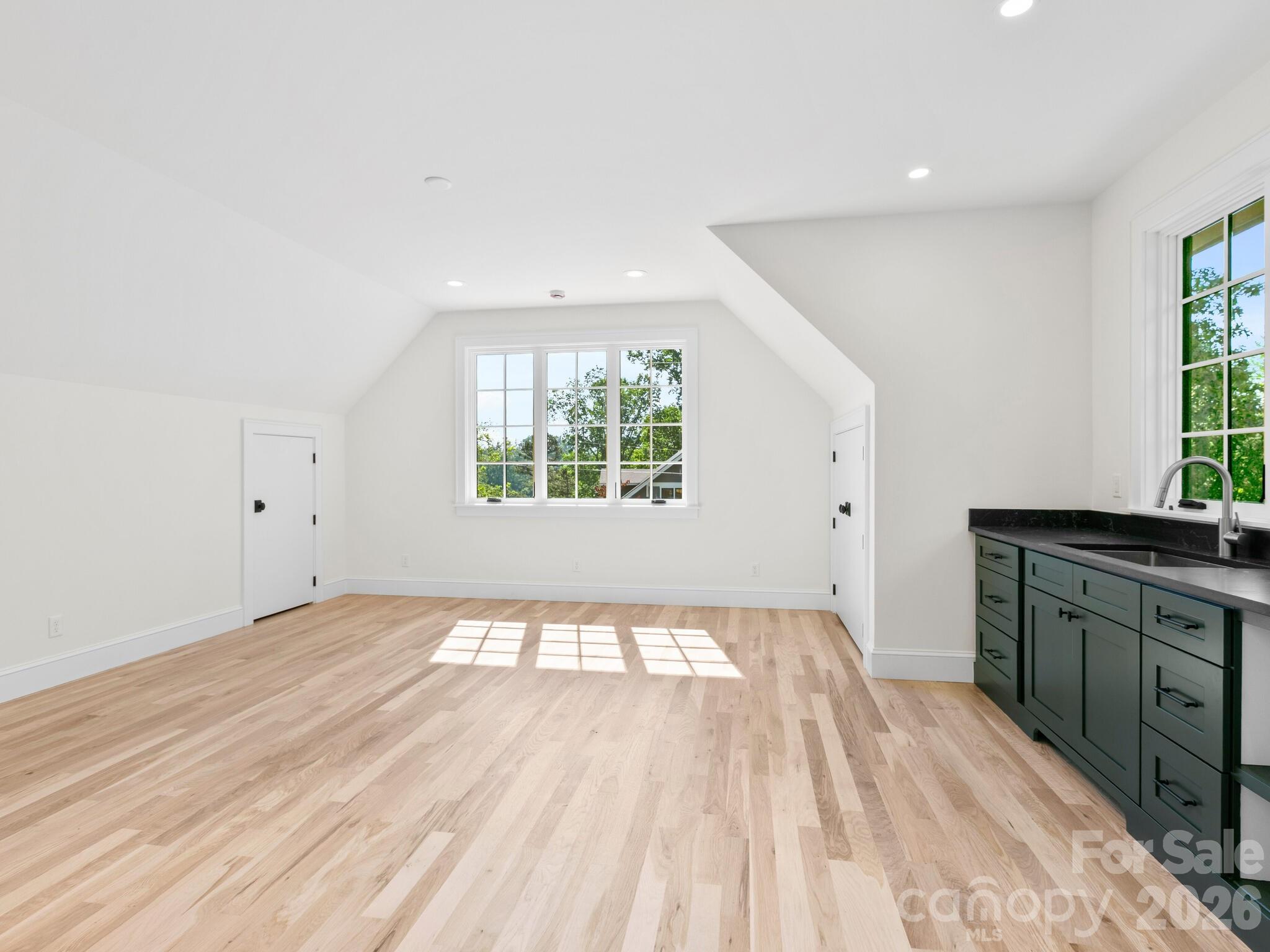 18 Normandy Road — Asheville