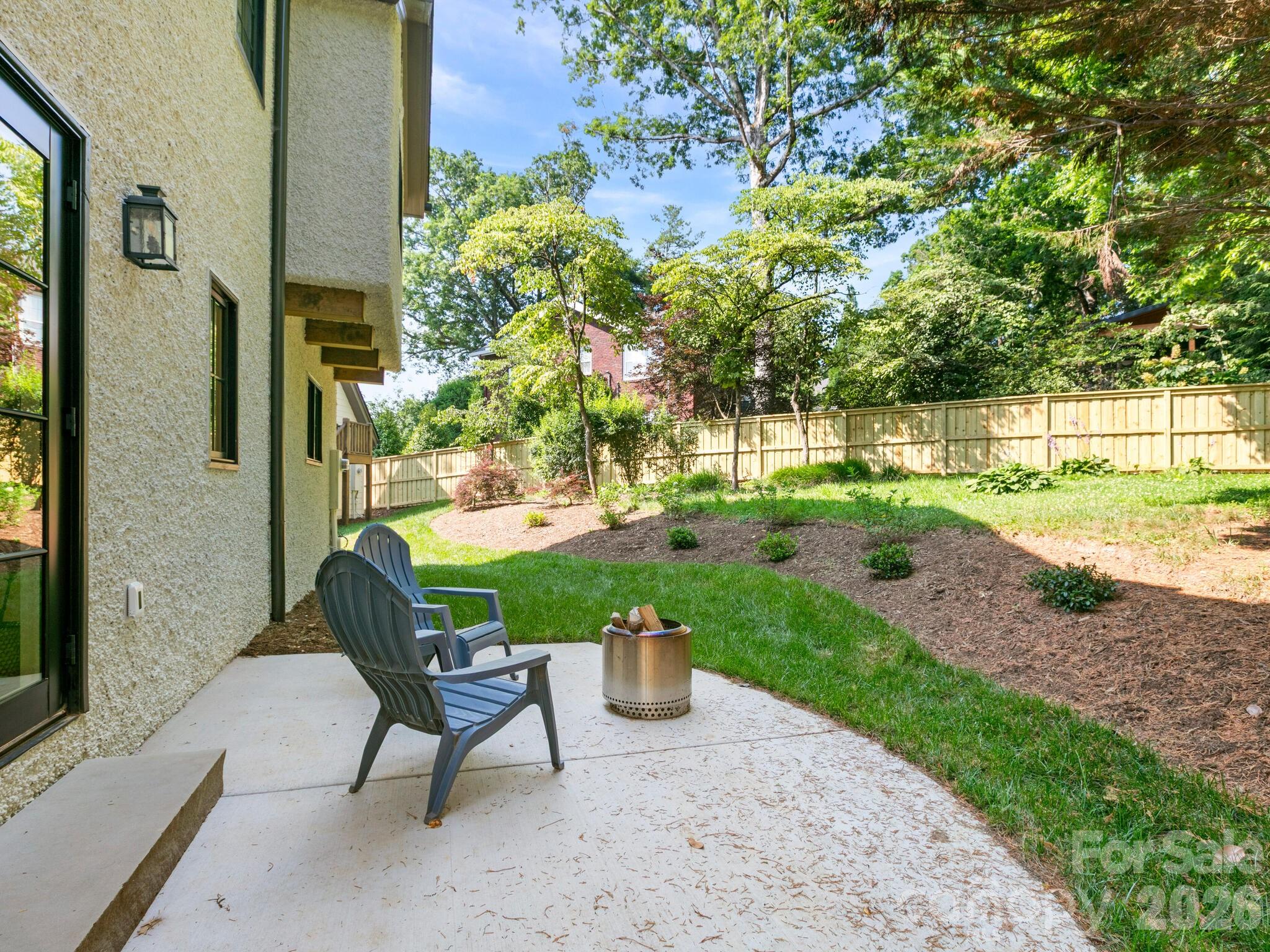 18 Normandy Road — Asheville
