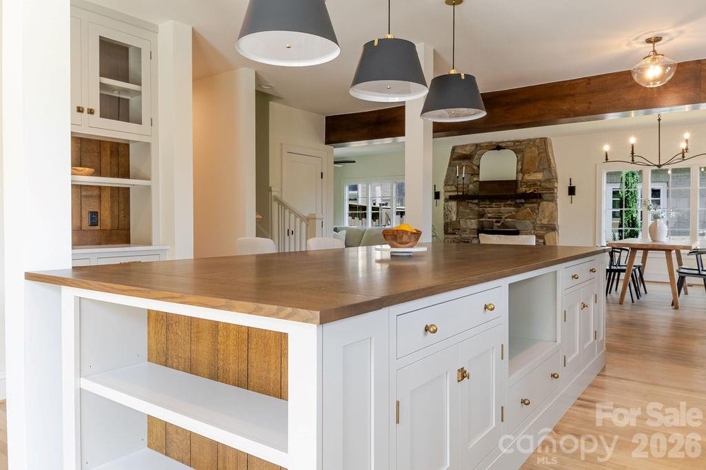 18 Normandy Road — Asheville