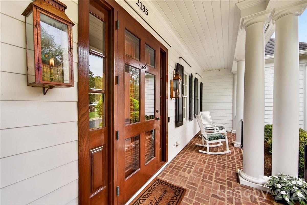2135 Sharon Avenue — Charlotte
