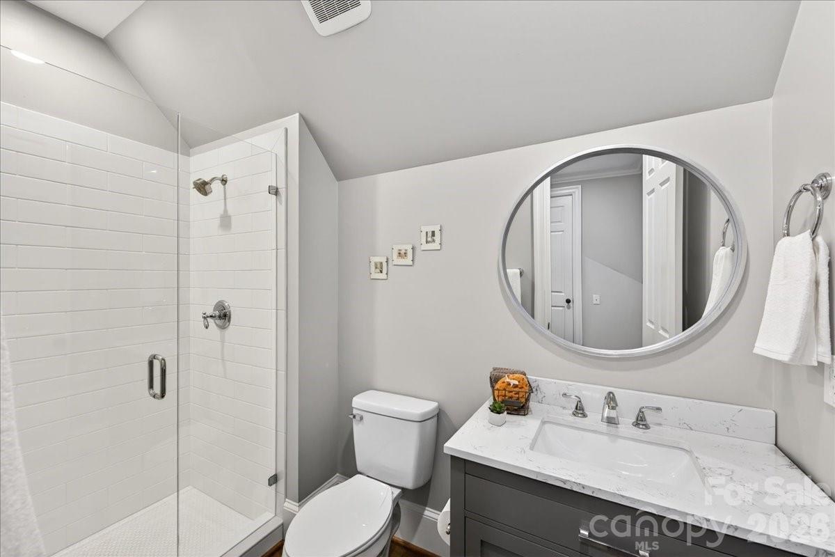 2135 Sharon Avenue — Charlotte