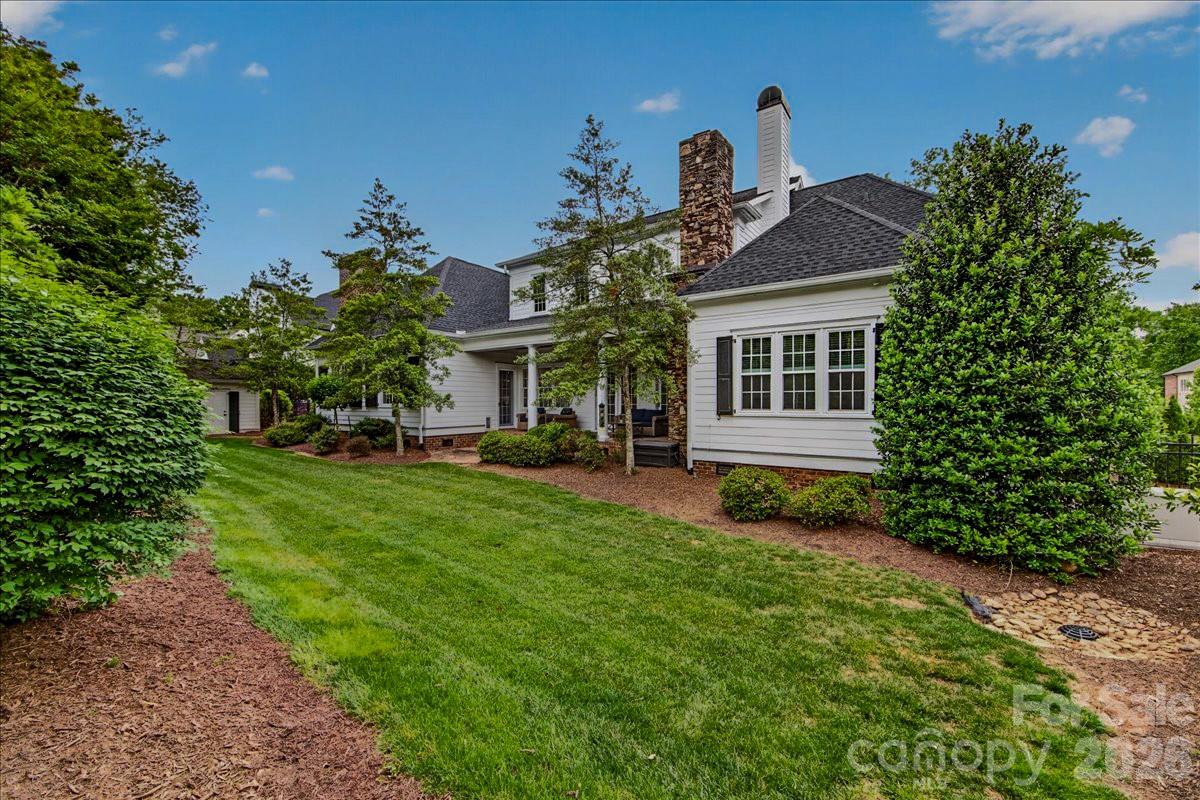 2135 Sharon Avenue — Charlotte