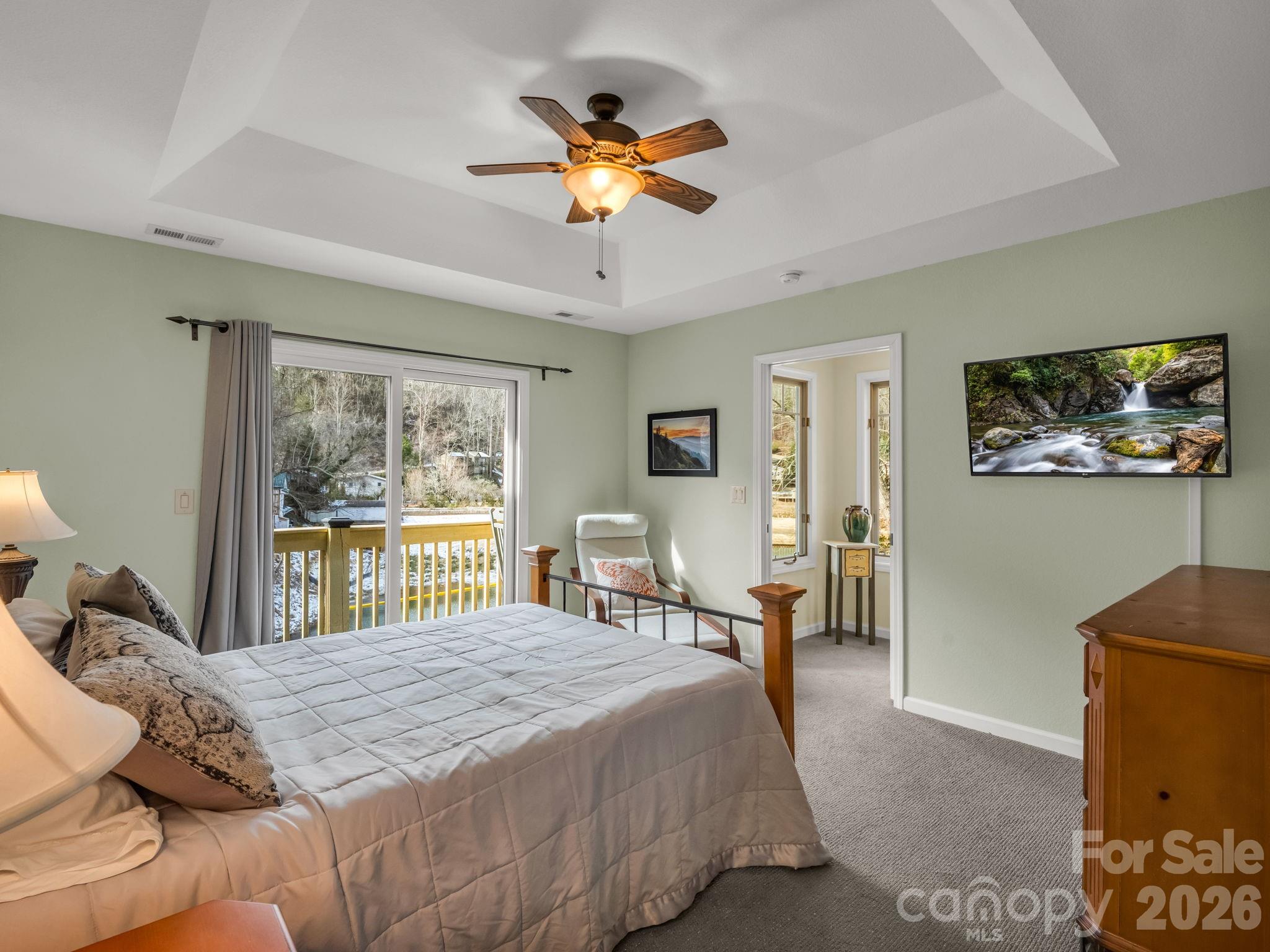 105 Tryon Bay Circle — Lake Lure