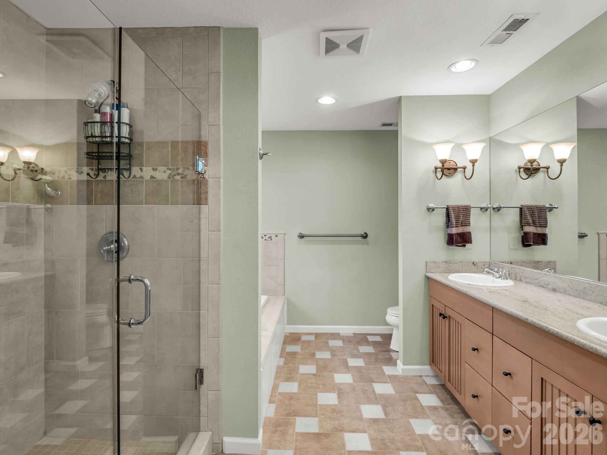 105 Tryon Bay Circle — Lake Lure
