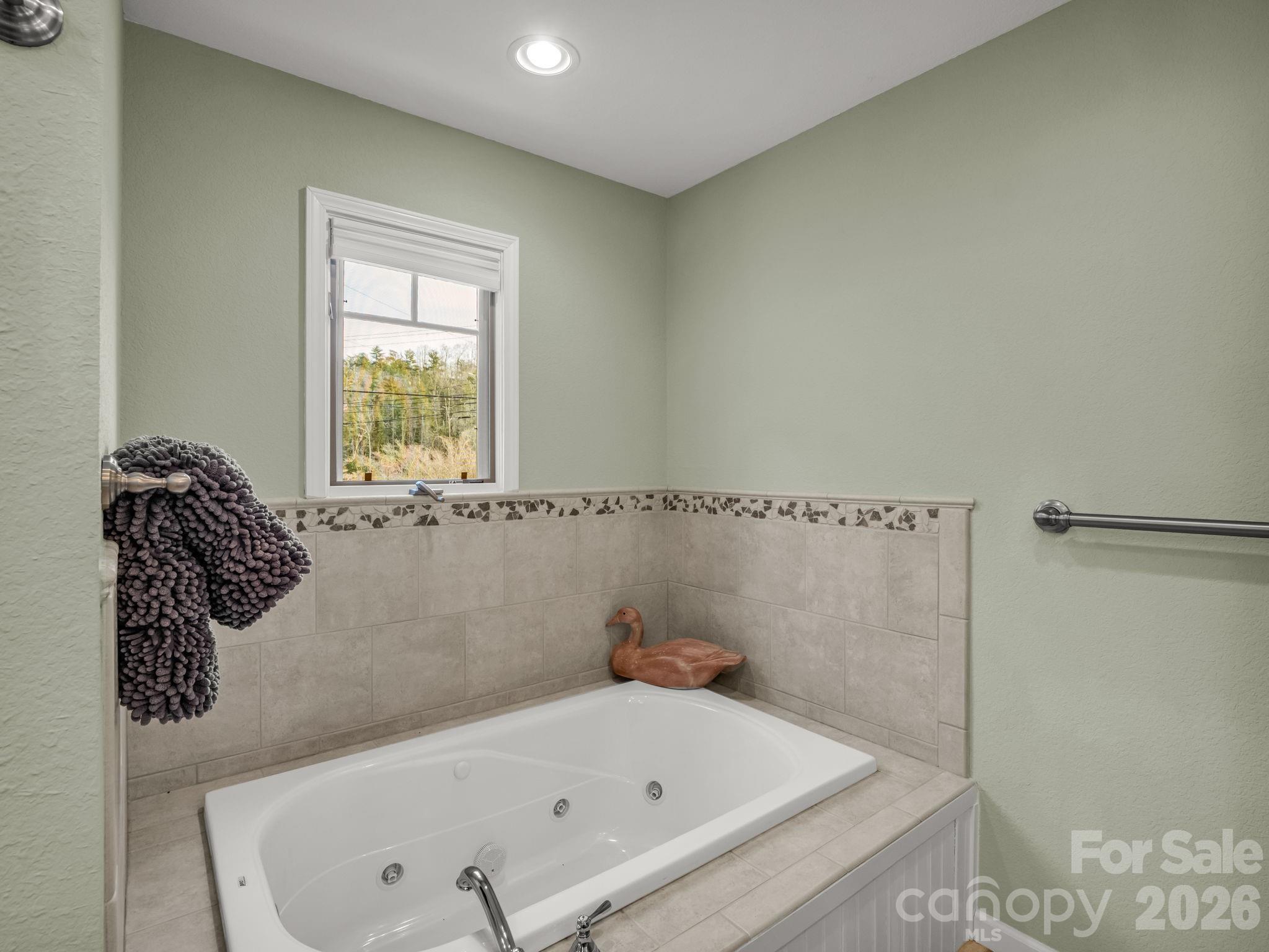 105 Tryon Bay Circle — Lake Lure