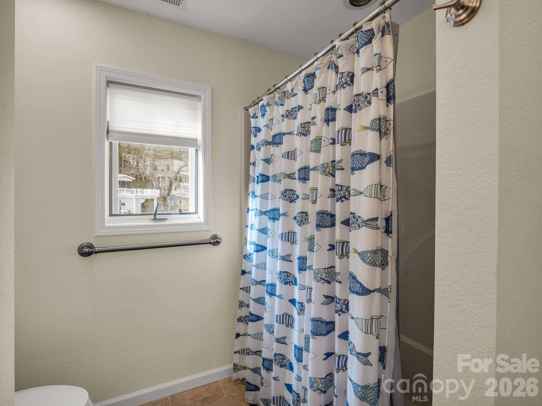 105 Tryon Bay Circle — Lake Lure