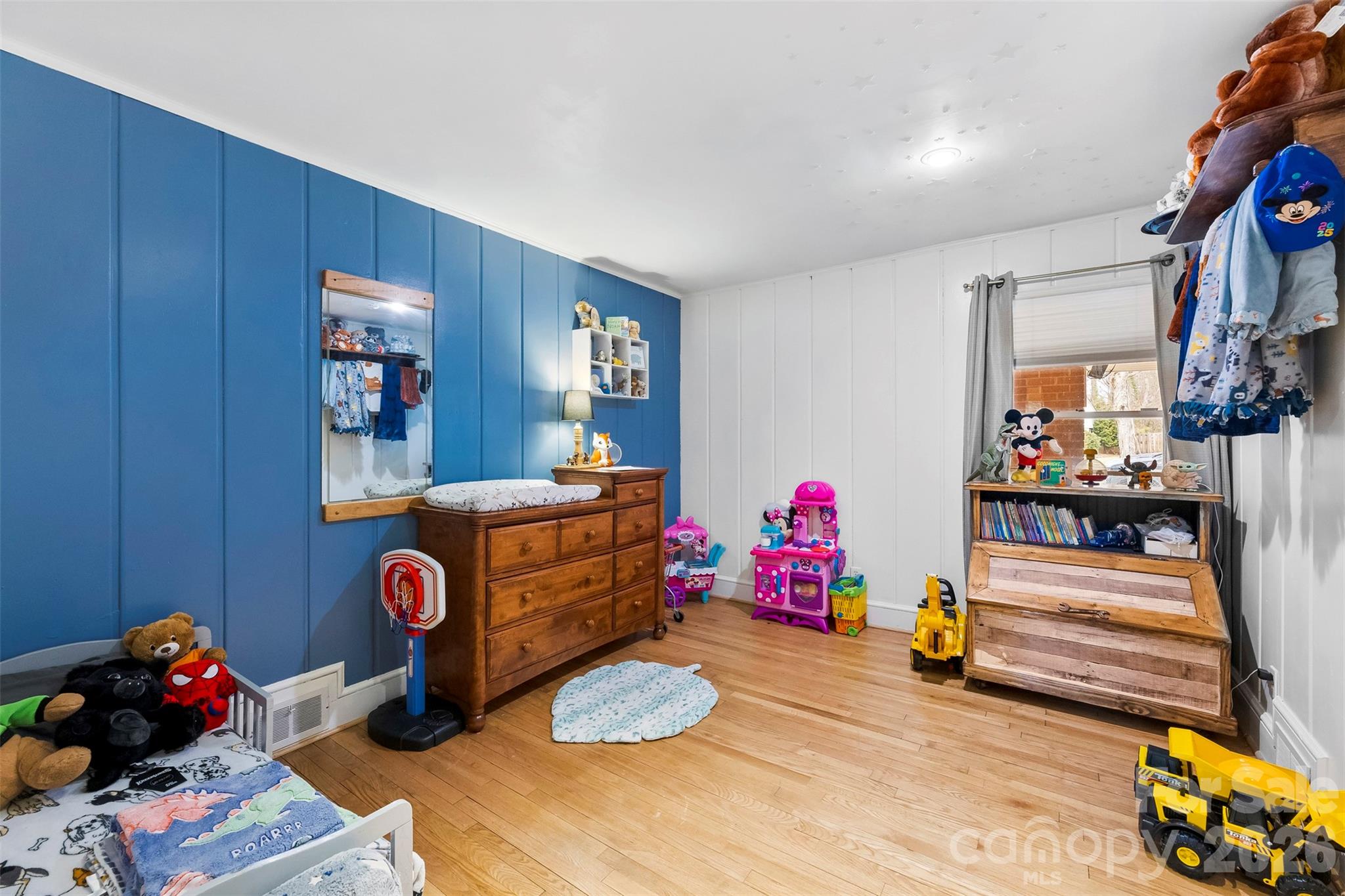 210 Avondale Drive — Lexington