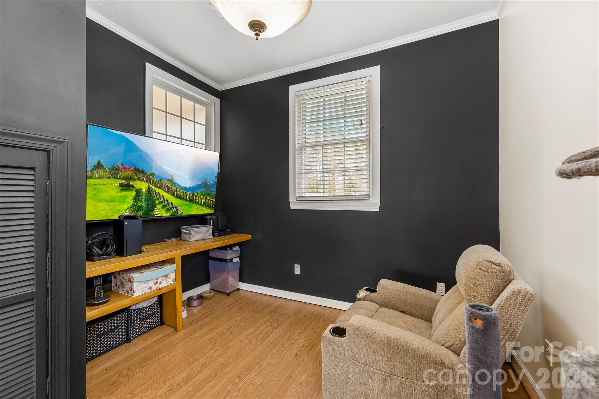 210 Avondale Drive — Lexington